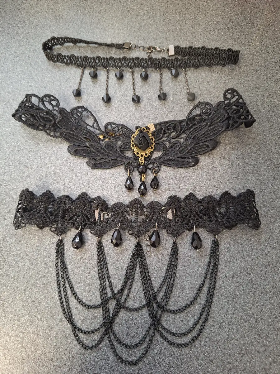 Set of 3 chokers necklaces party wear accessories