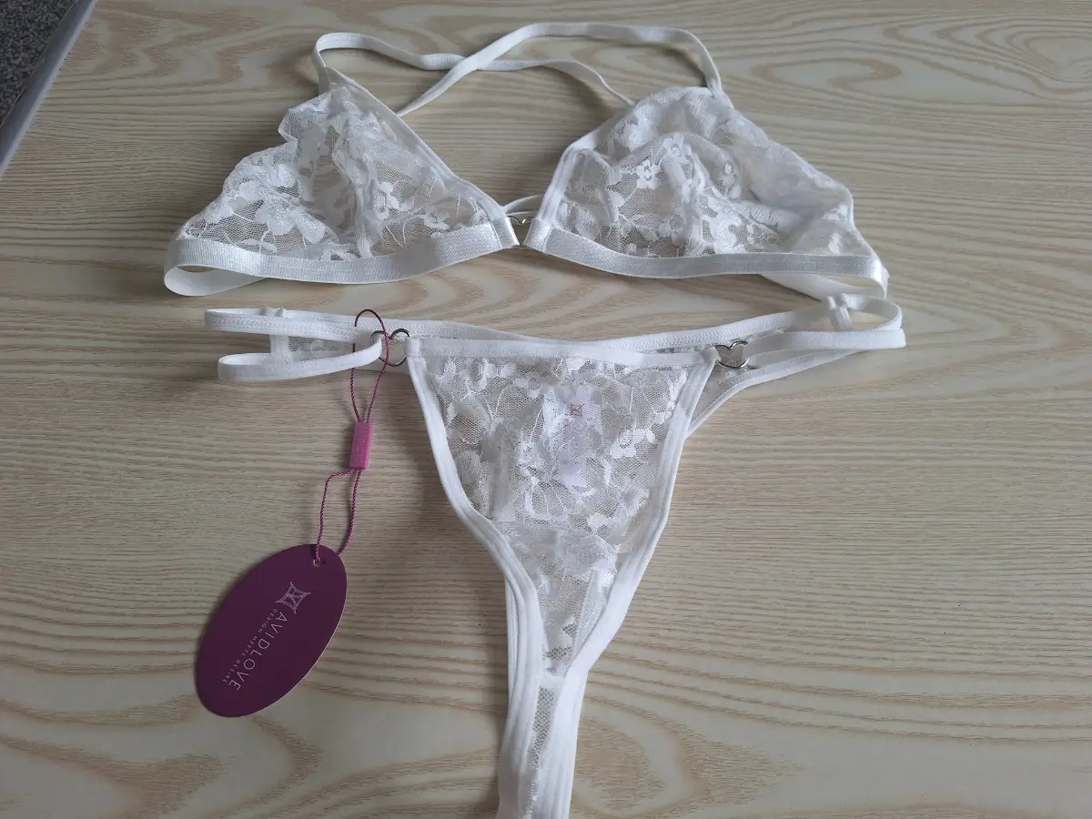 Avidlove beautuful lingerie set size medium b/c cup new with tags