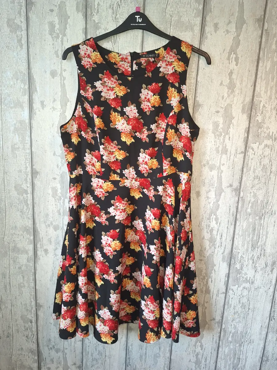 Dunnes floral lined summer dress size 18 worn once