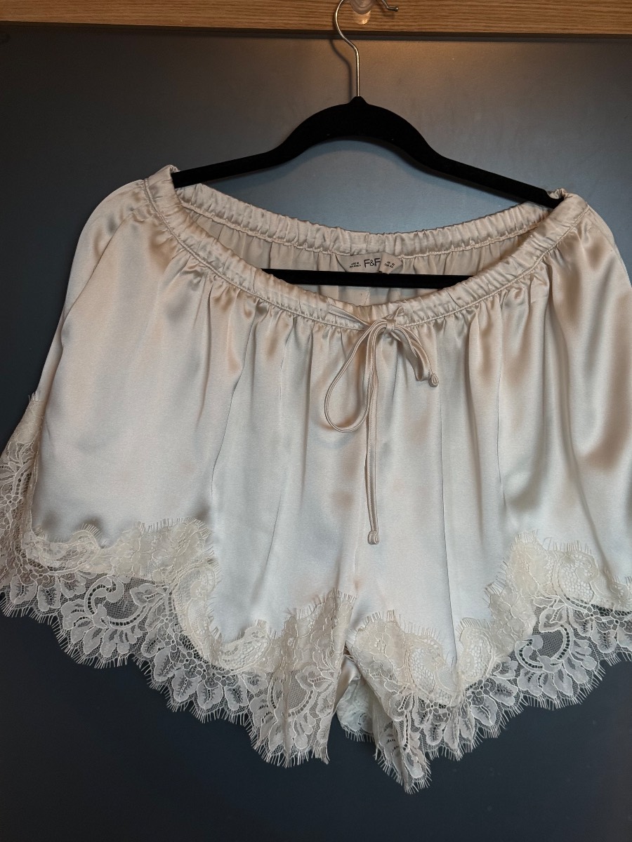 F&F summer satin shorts with lace trimmings size 16