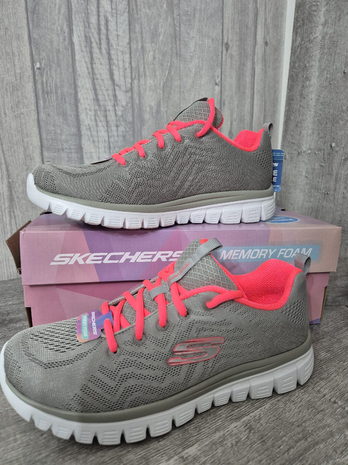 Skechers get connected trainers size 5