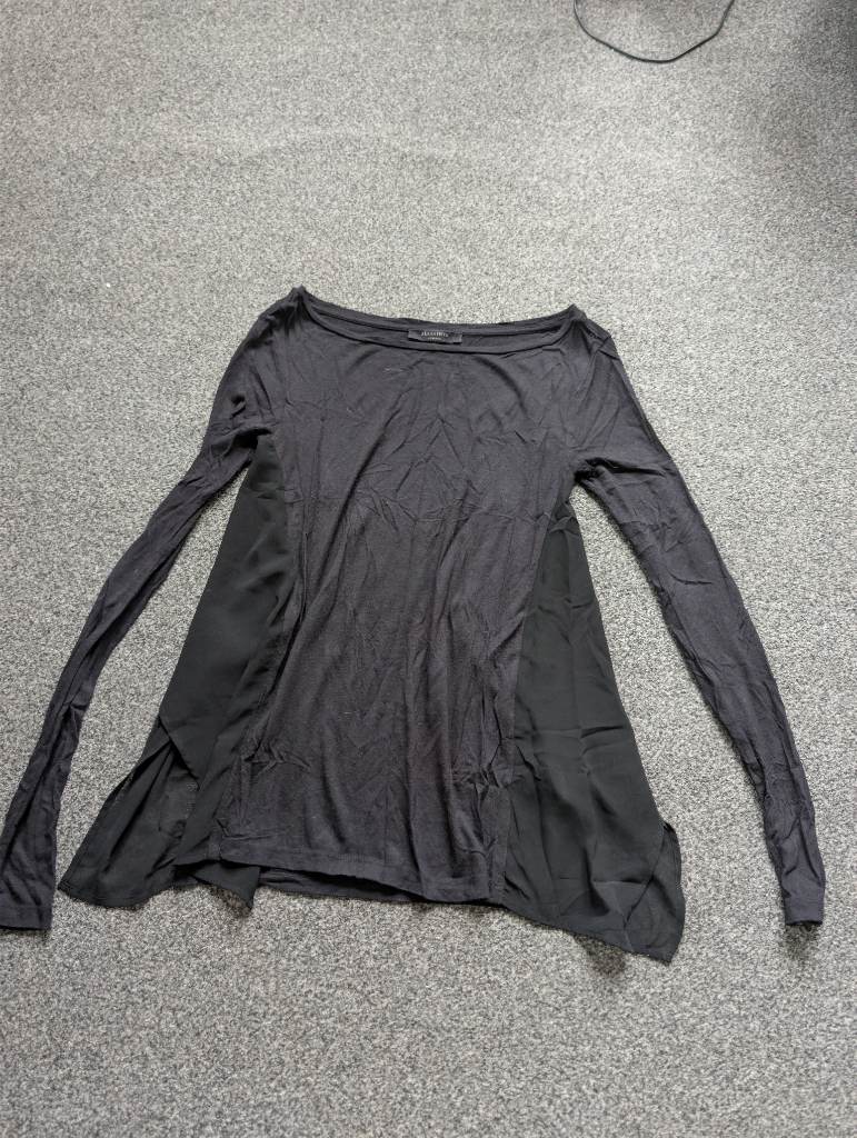 Allsaints thin top size xs