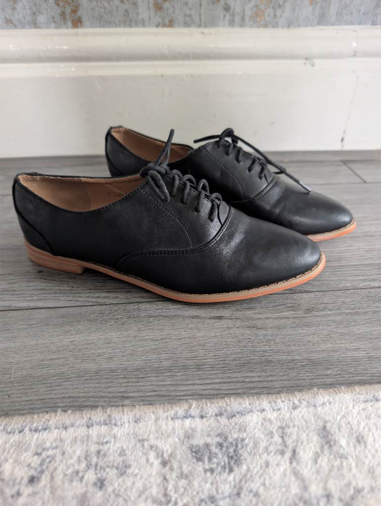 LYDC ladies smart shoes brand new never worn size 5uk