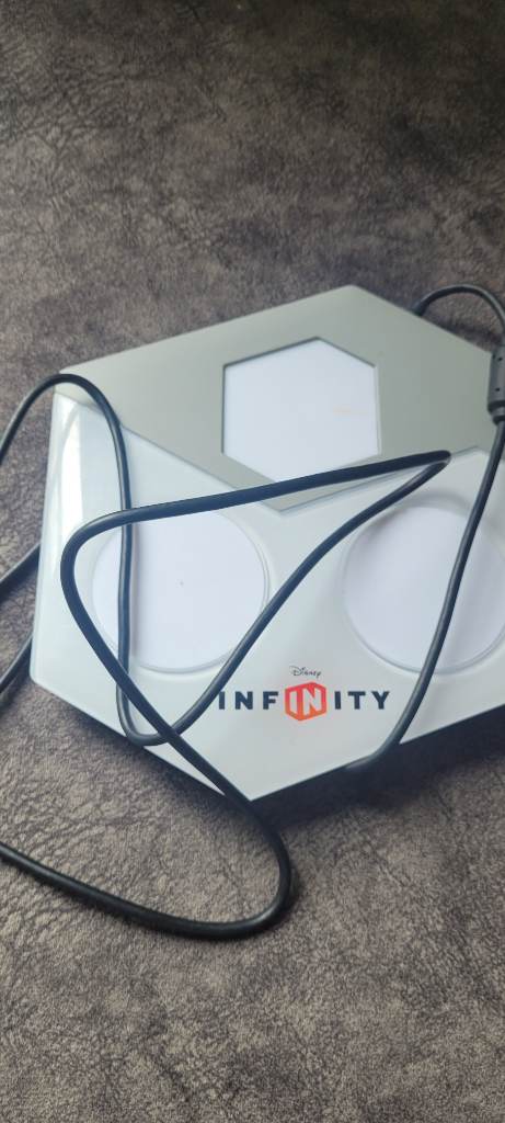 Disney infinity character plate