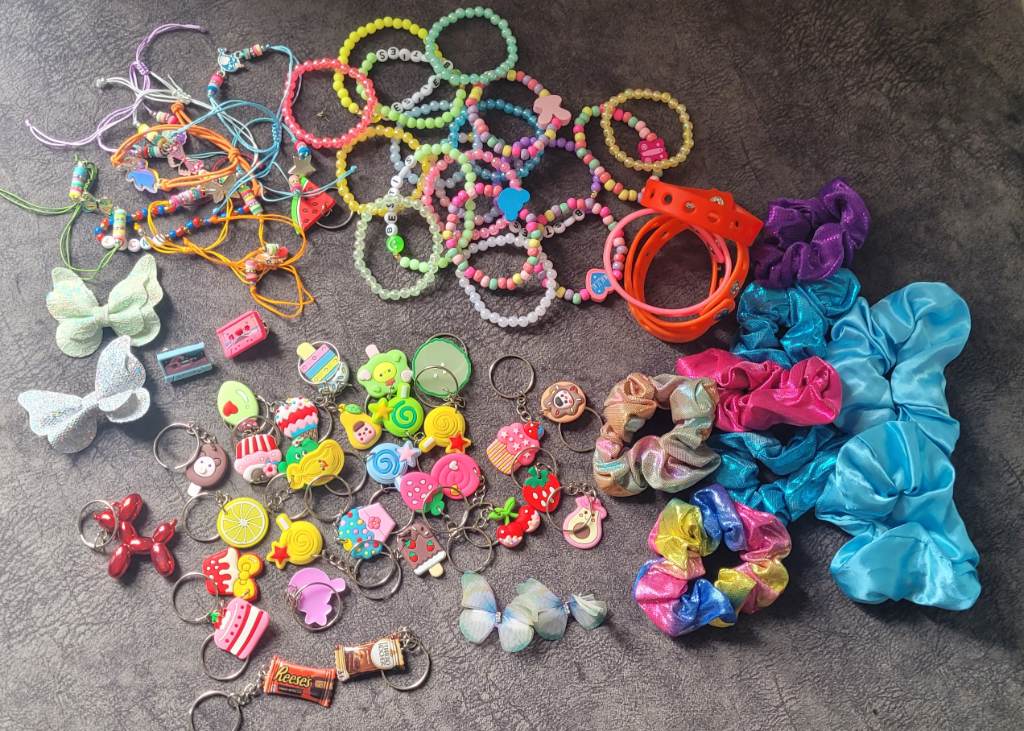 Accessory bundle/party favours