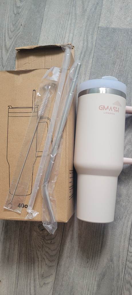 New cash London 40oz tumbler (light pink)