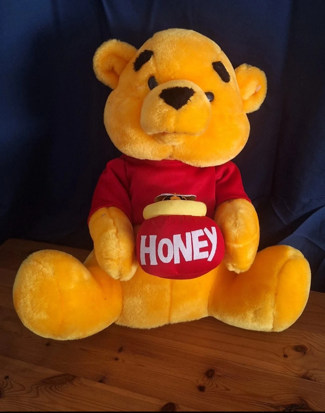 Rare Vintage Grove International Winnie the Pooh Bear with Honey Pot & Bee Plush