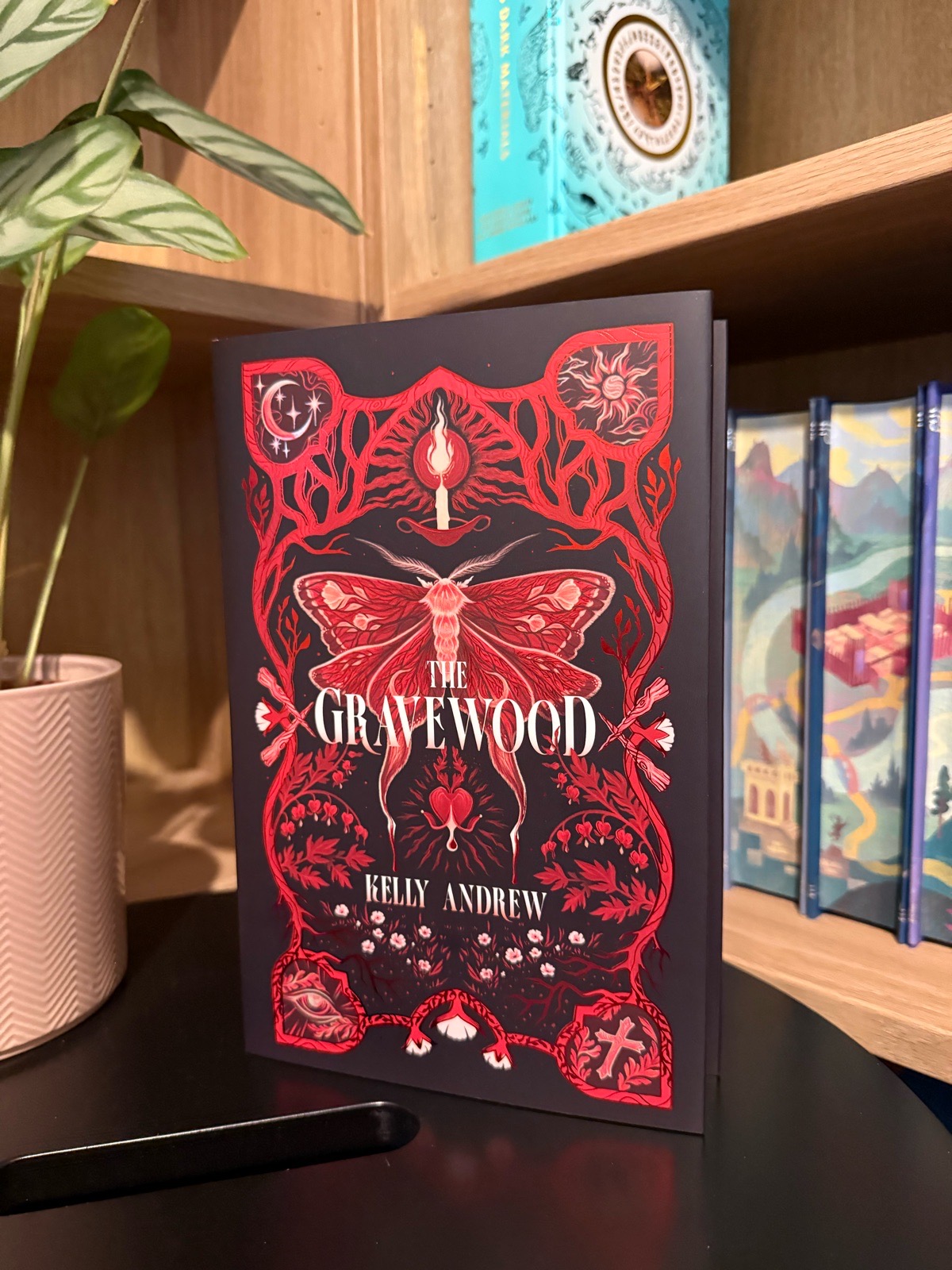Fairyloot Exclusive Edition: The Gravewood by Kelly Andrew