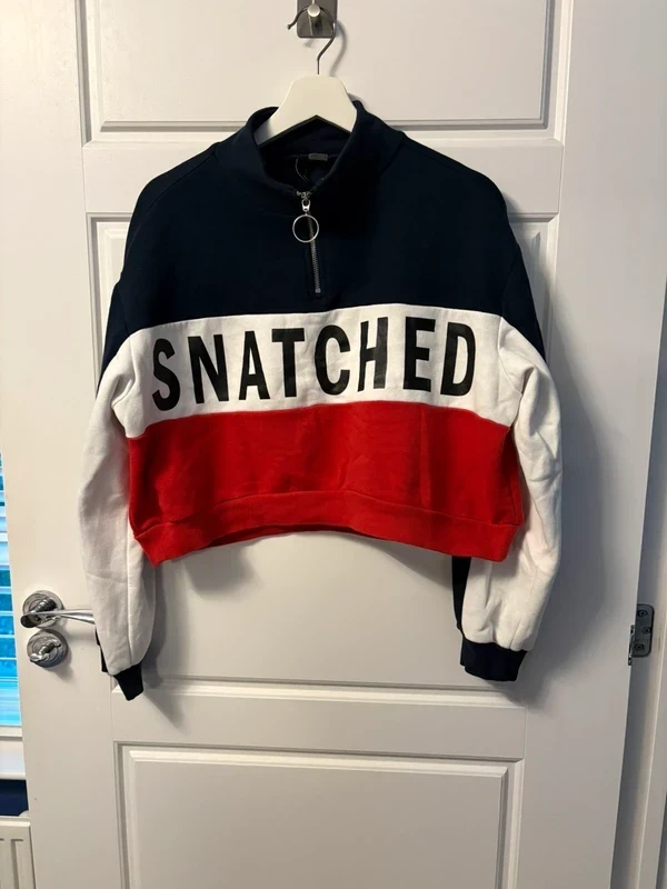 Ladies cropped sweater size M