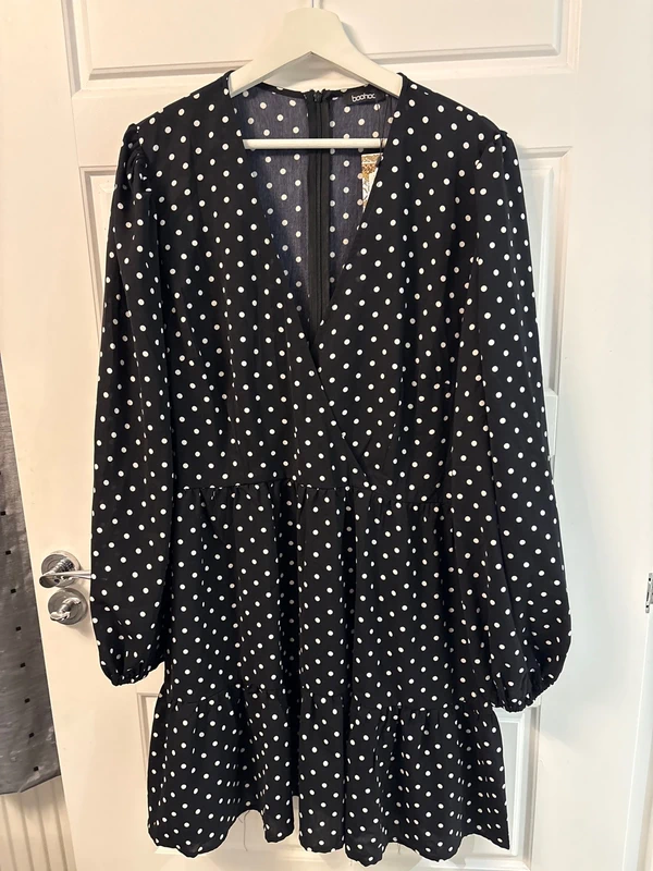 BNWT Boohoo smock dress size 22