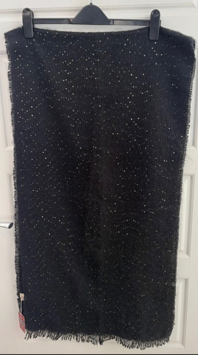 BNWT Peace of Mind black scarf