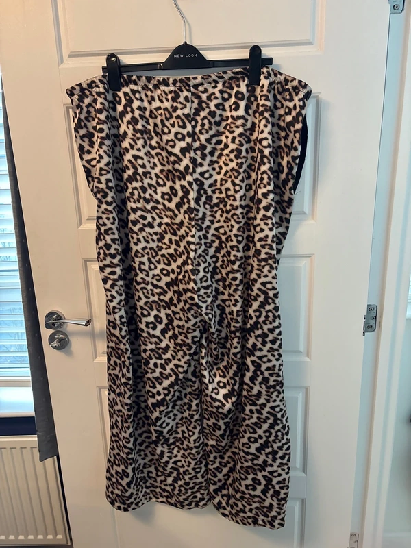 BNWT New Look leopard print trousers size 24