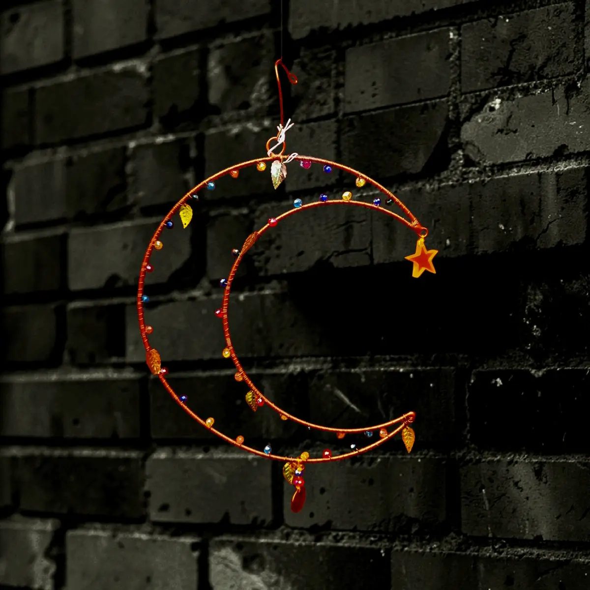 Moon crescent hanger