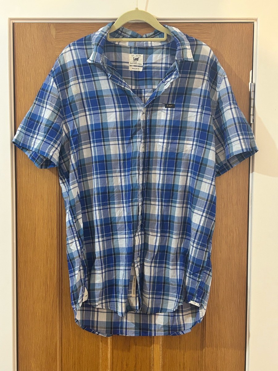 Men’s Lee shirt size M