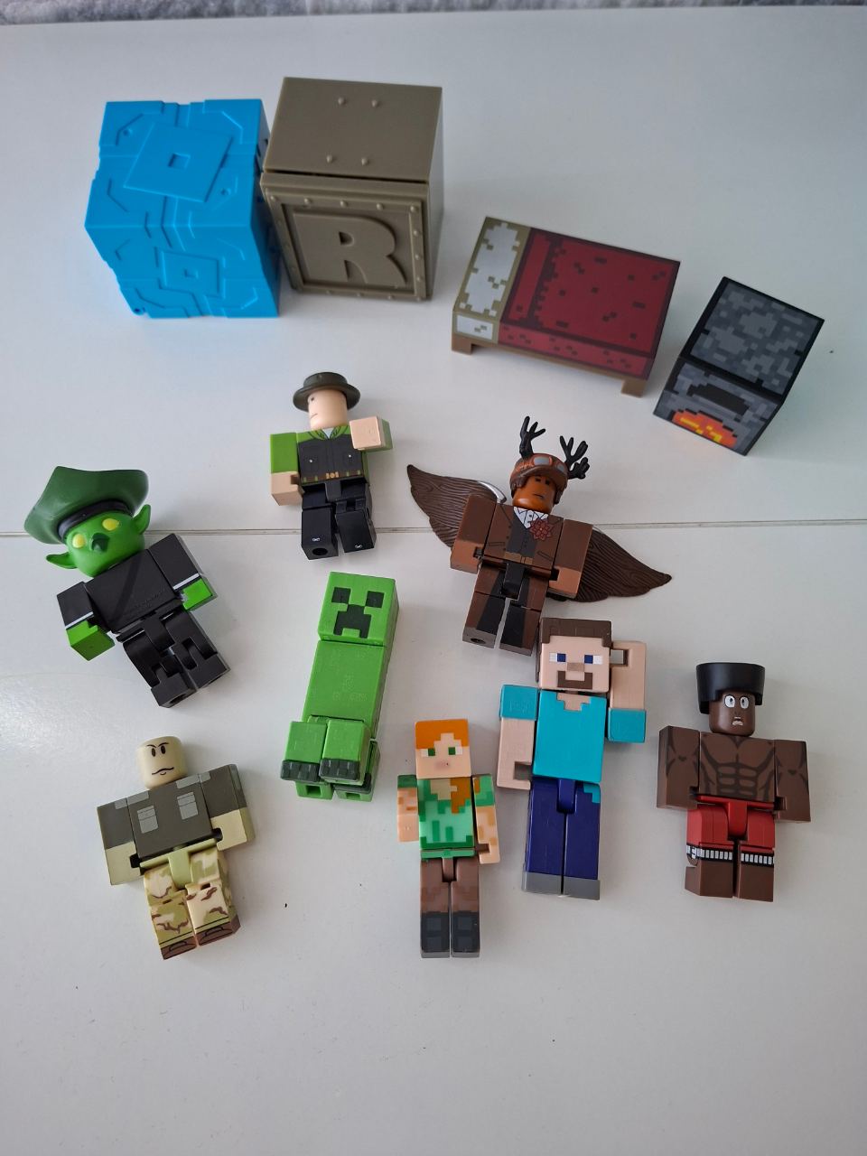 Bundle Minecraft mixed toys