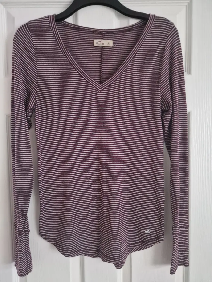 Hollister Burgundy & White Striped Top Size Large