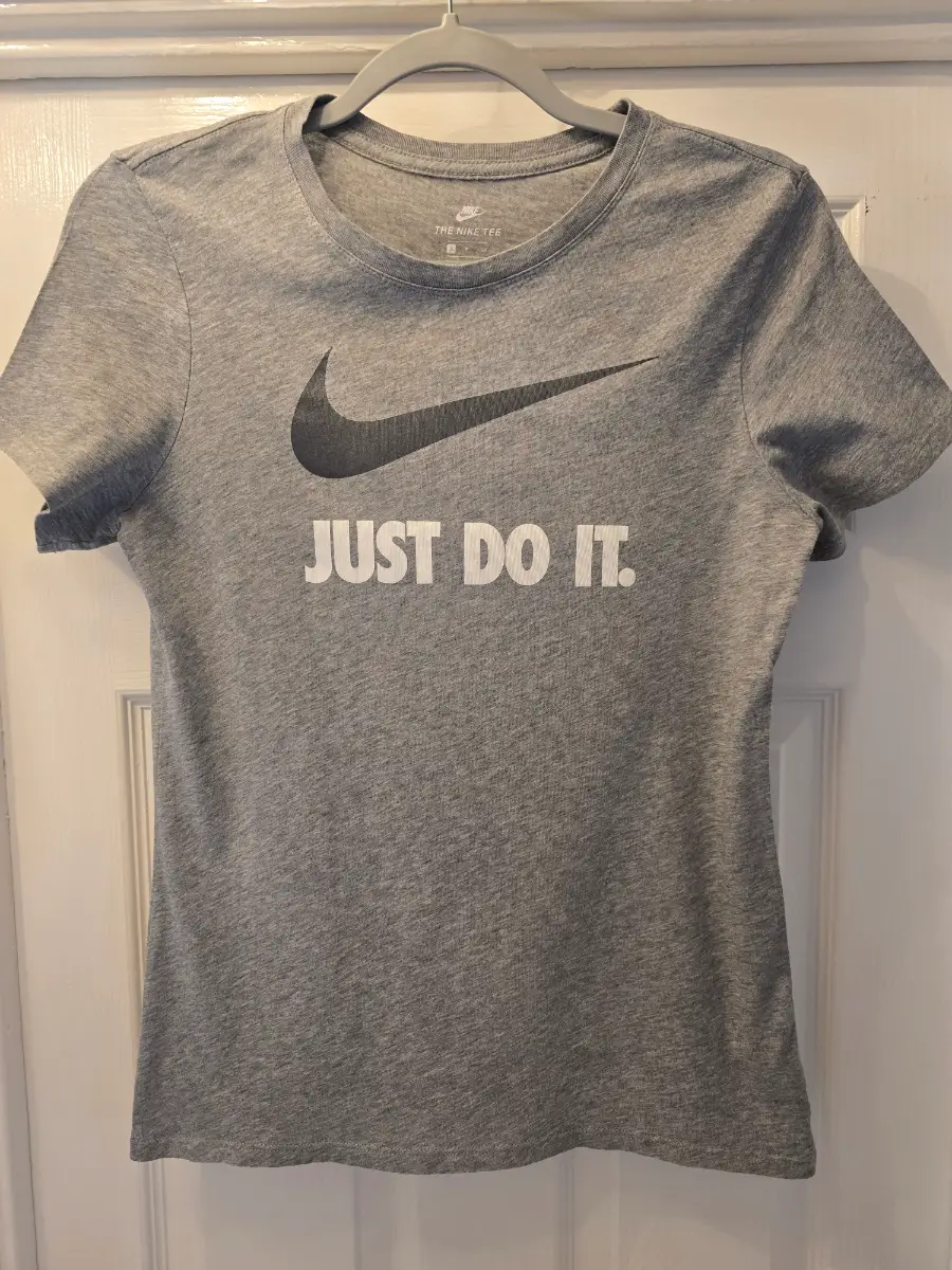Nike t shirt