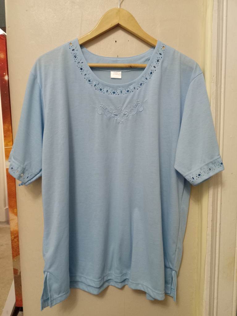Womens light blue detailed neck short sleeve tshirt - Size 20