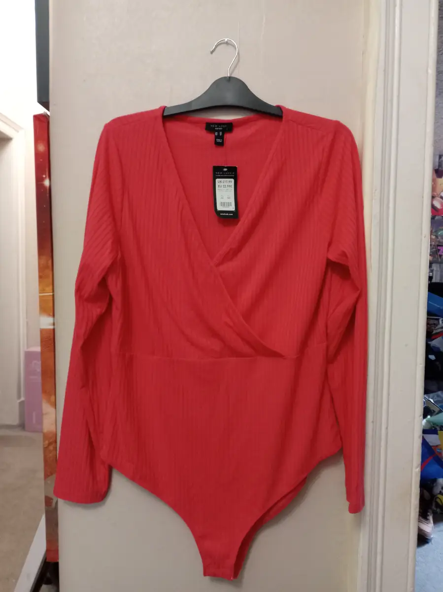 Womens new look pink/coral long sleeve bodysuit - Size 22 bnwt