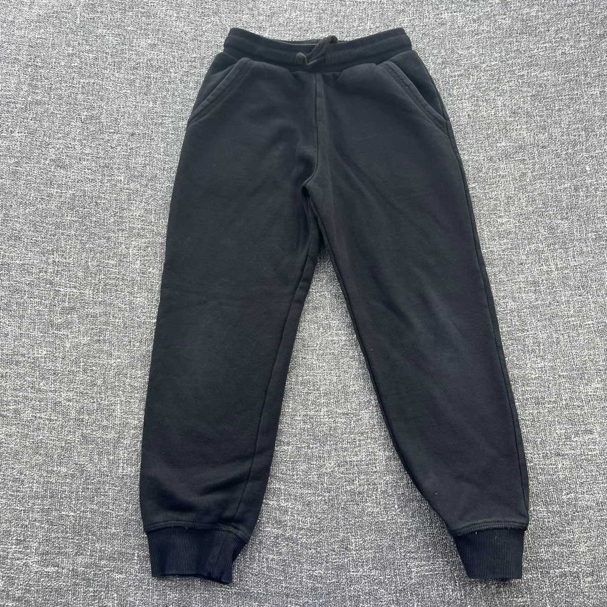 Who is 5-6 year Autumn Winter School joggers