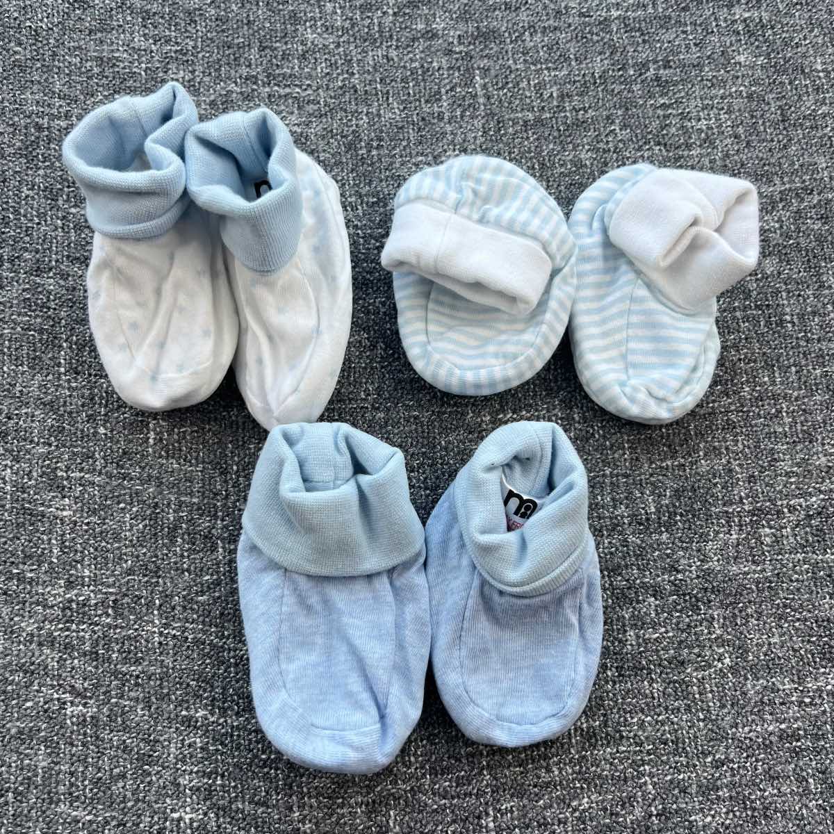 Boys 0-3 months blue and white autumn winter booties 3 pack