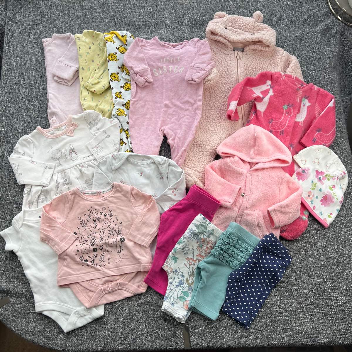 Girls up to 1 month autumn/winter clothing bundle 17 items