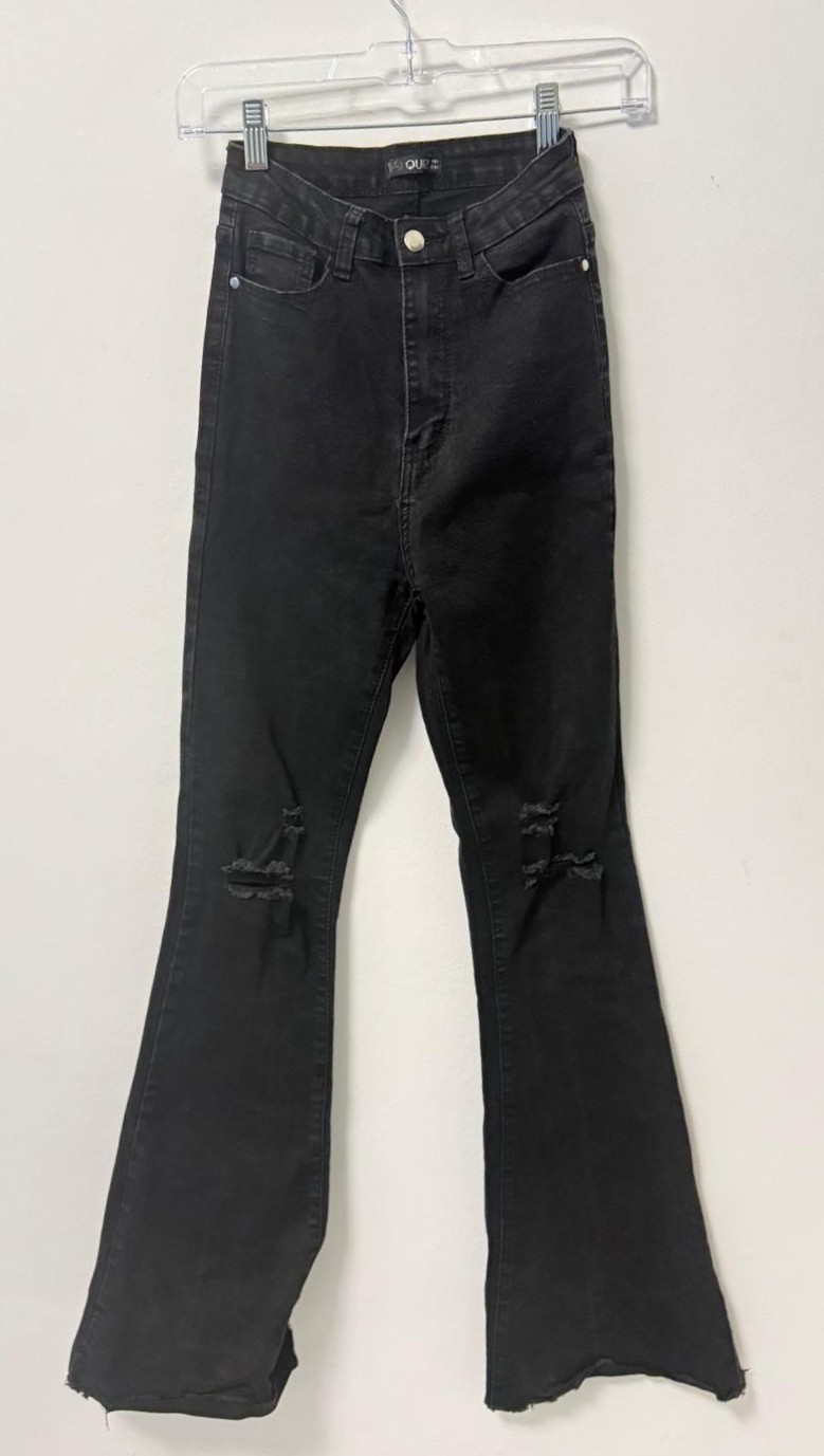 QUIZ Black Flared Jeans – Size 6 – Distressed Hem – Women’s