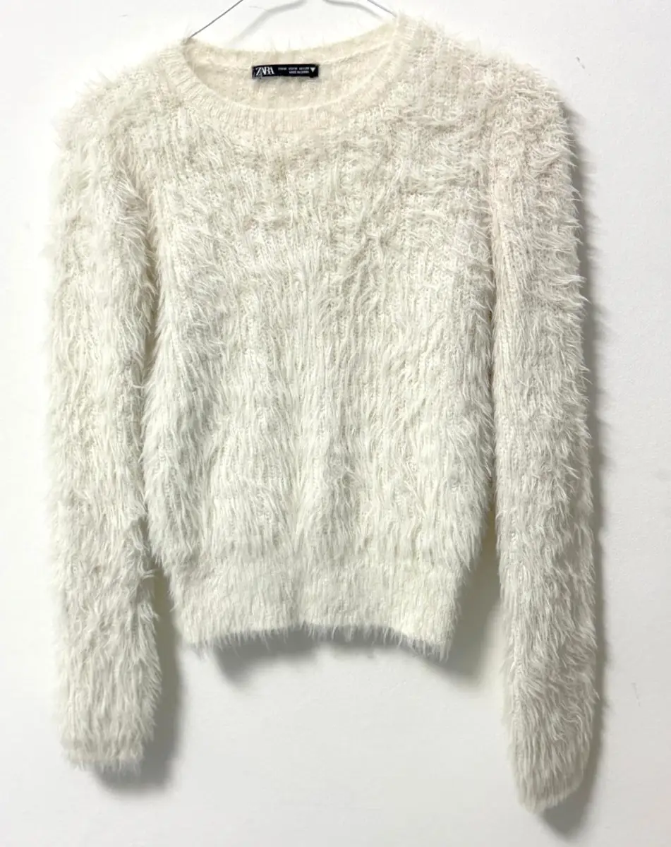 White Fluffy Eyelash Knit Cropped Jumper | Soft Fuzzy Long Sleeve Sweater | UK 8–10