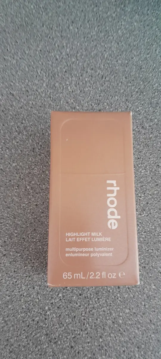 Rhode bronzer shade 3
