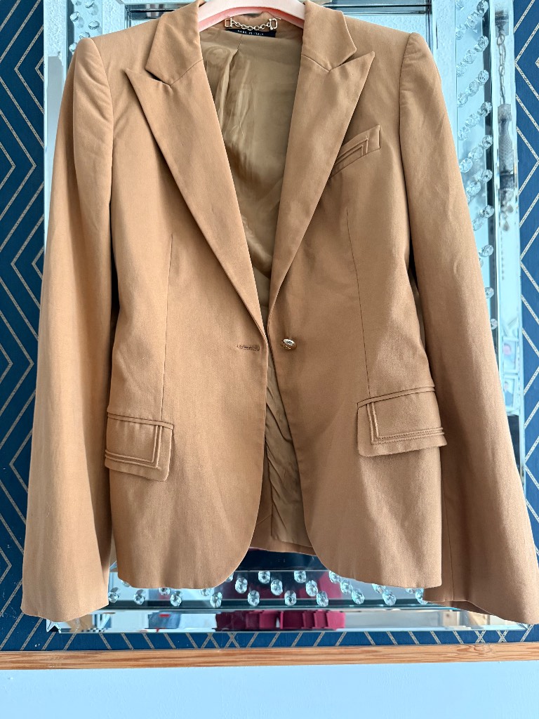 Gucci Spring Summer 2018 Runway Camel Belt Back Blazer IT 40 Alessandro Michele