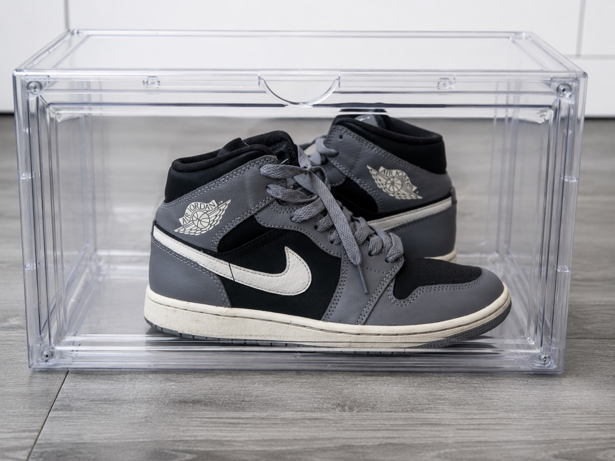 Nike Air Jordan 1 Mid Lilac/Black/White – Women’s UK Size 4 – Excellent Condition – Includes Display