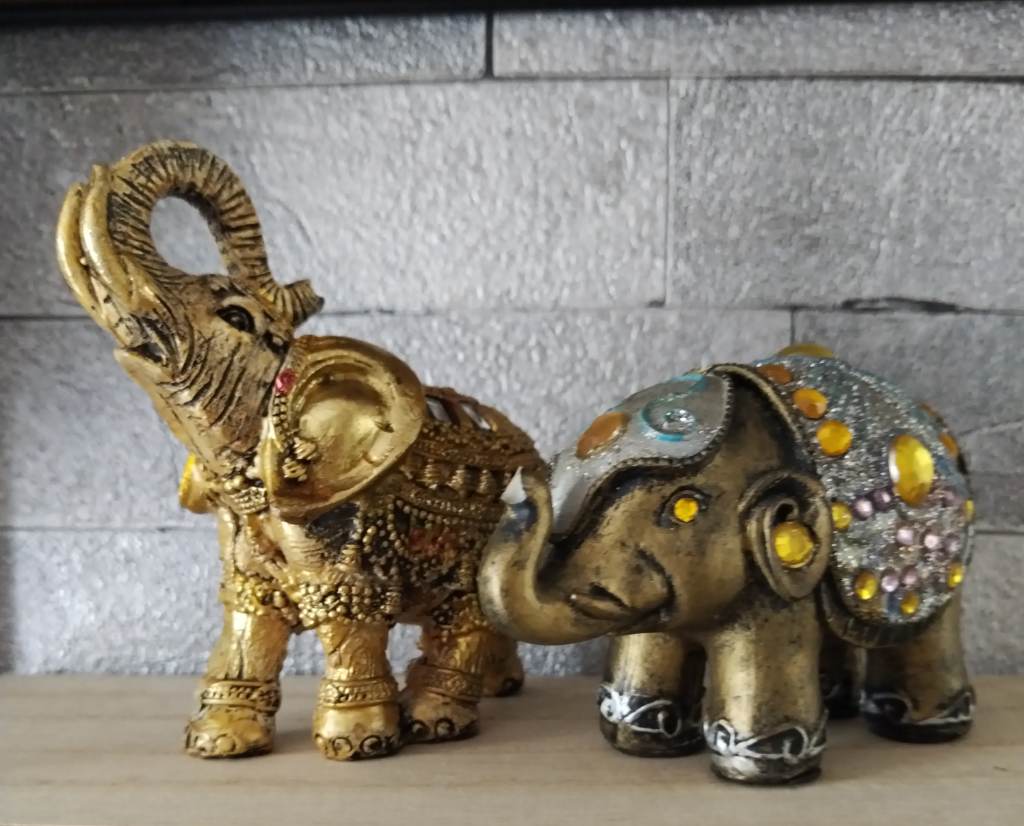 Elephants figurines