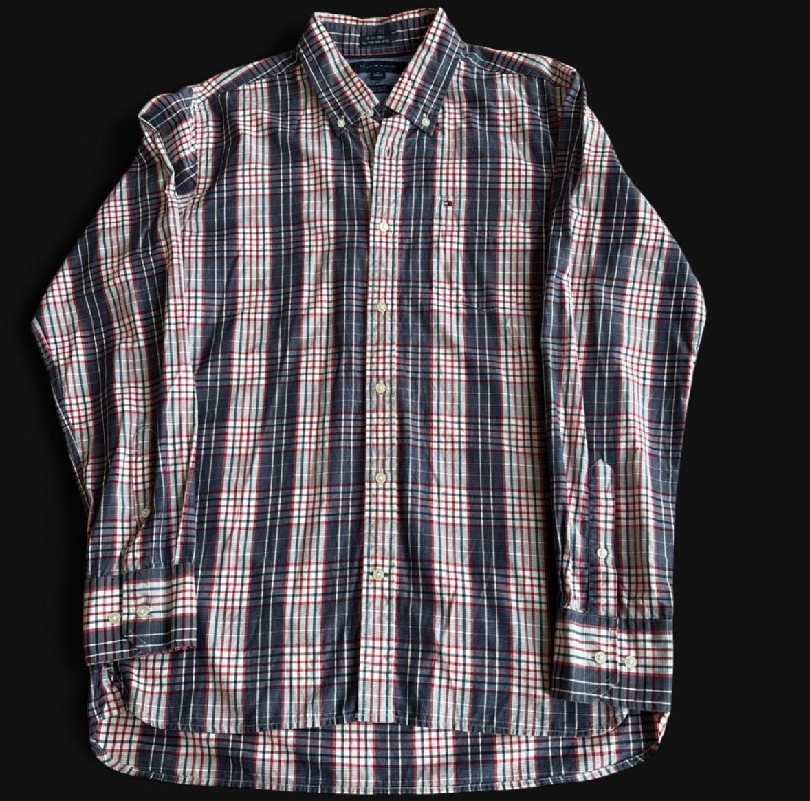 Tommy Hilfiger shirt. Size M, chest 42”. Excellent condition.