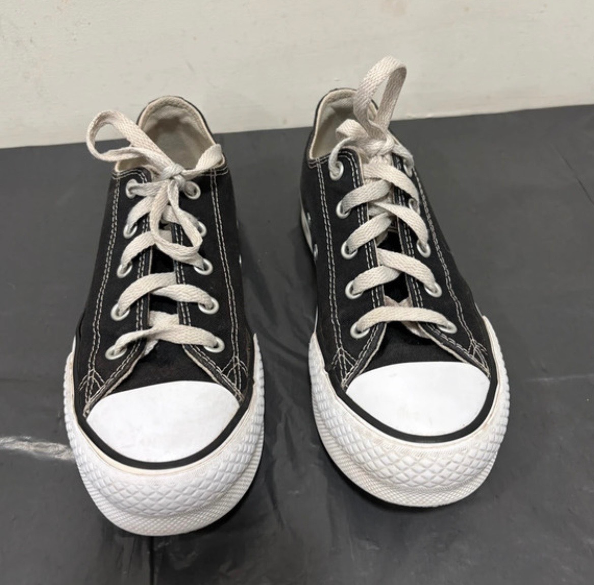 Kids black all star converse