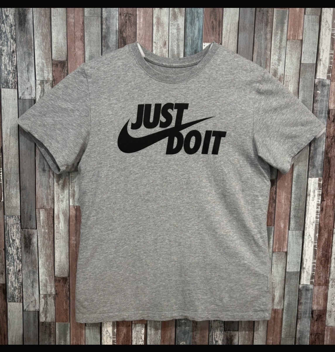 Nike 'Just Do It' Grey T-shirt (size small)
