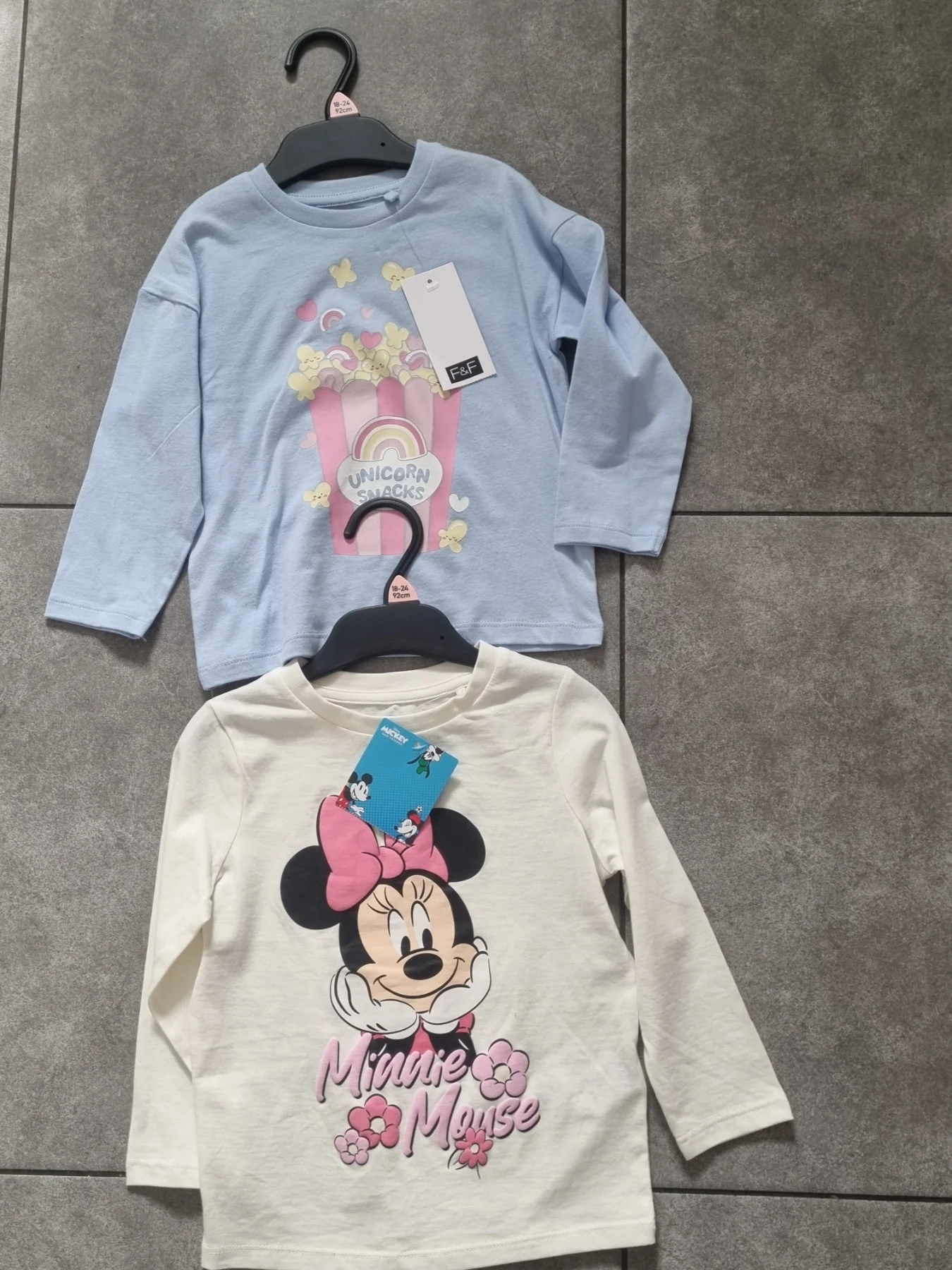 2x t shirts