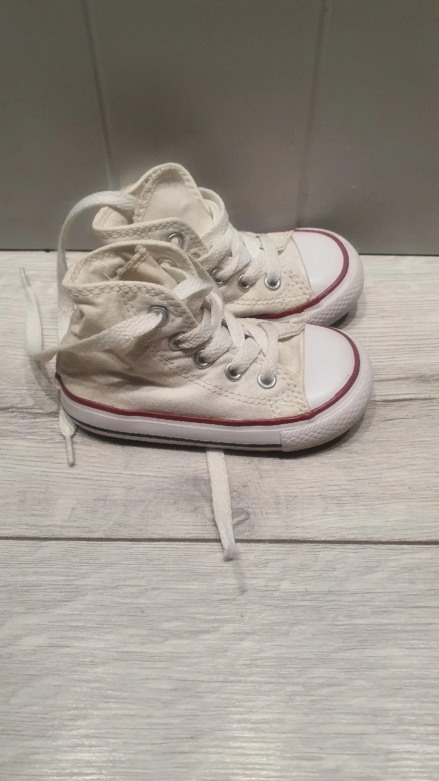 White converse
