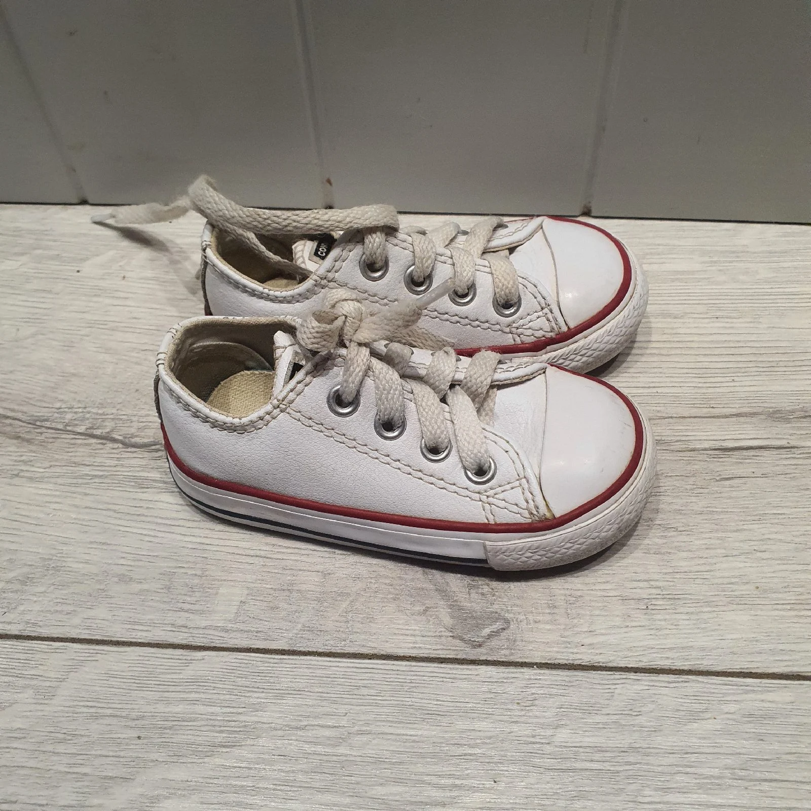 Leather white converse