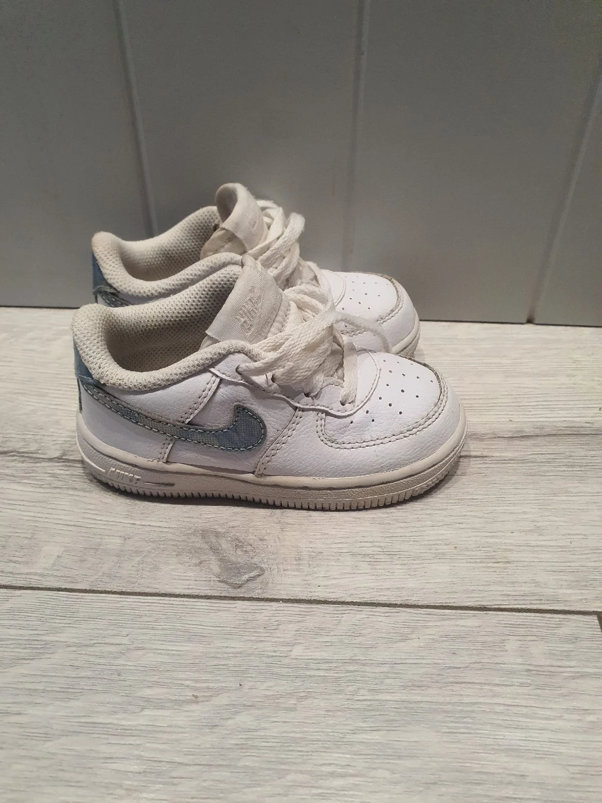 Girls Nike trainers size 6.5
