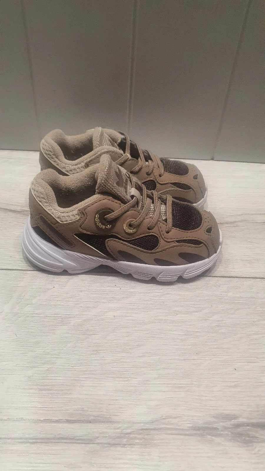 Adidas trainers size 7
