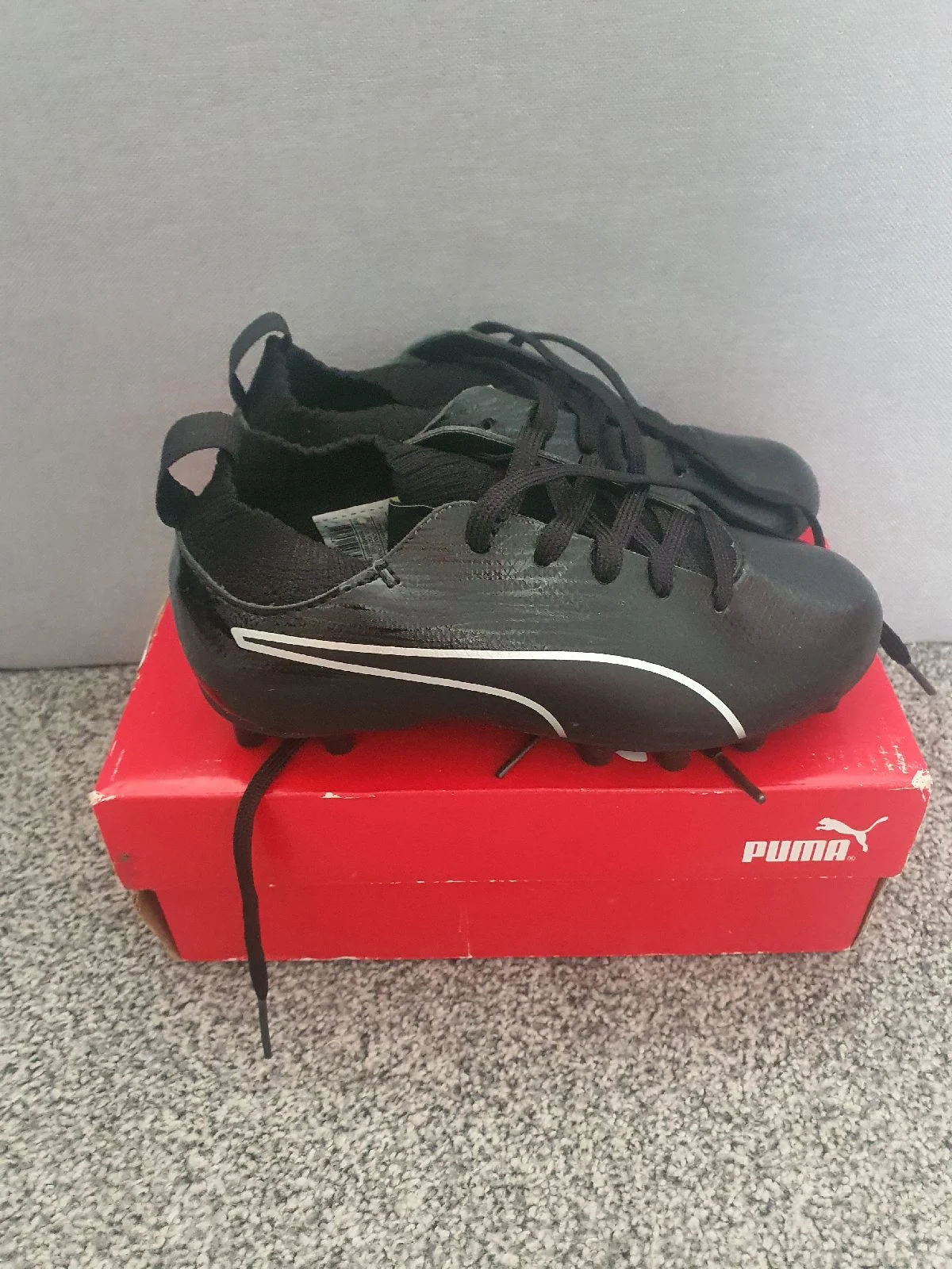 Football boots size 11