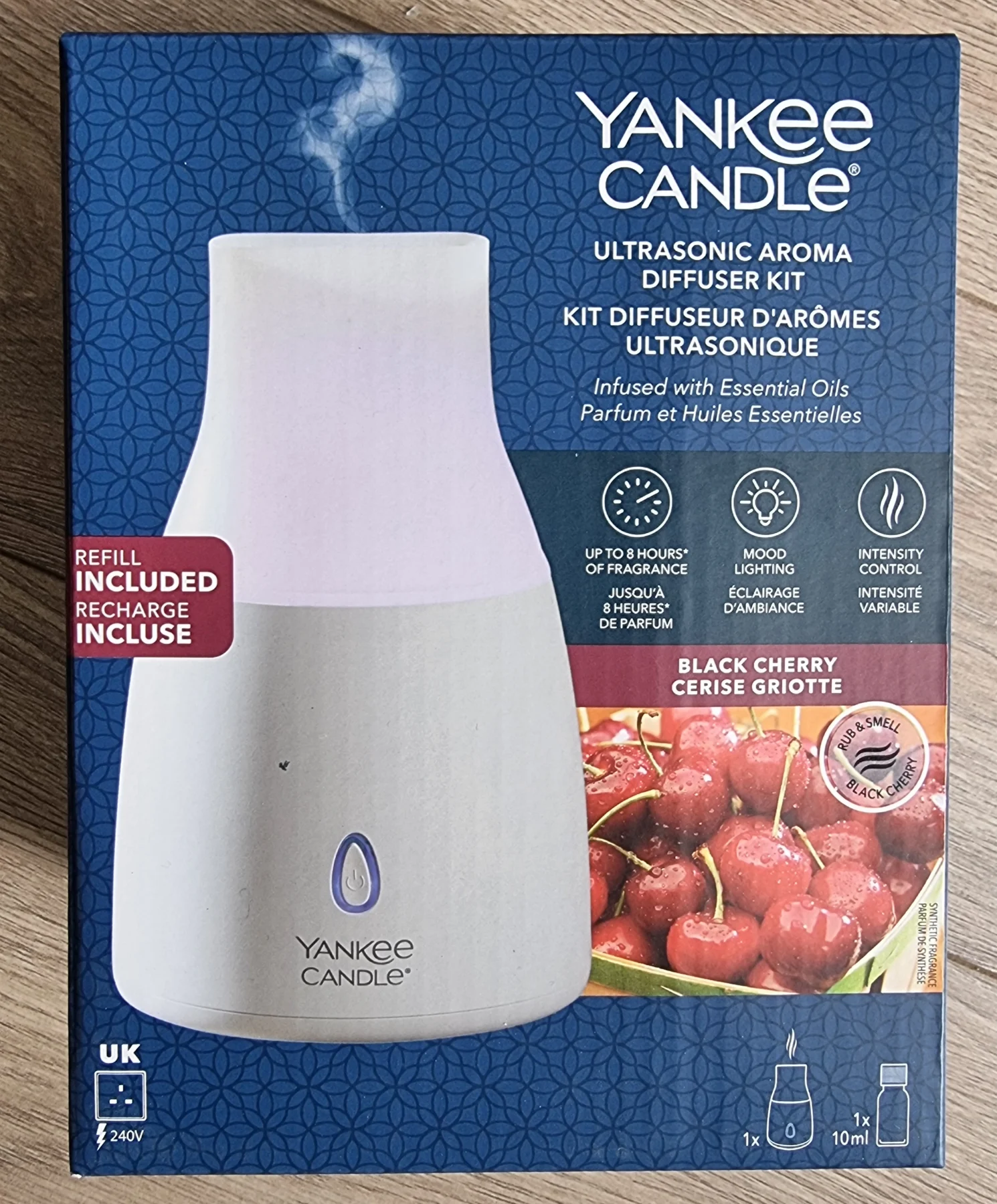 Yankee Candle Ultrasonic Aroma Diffuser Black Cherry Starter Kit