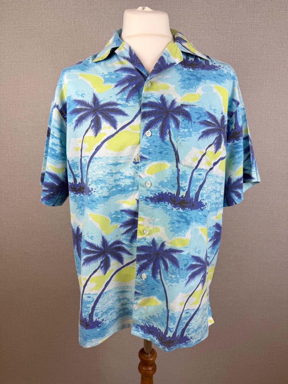Hawk & Shackleton Blue Hawaiian Palm Tree Tropical Short Sleeve Shirt Size M