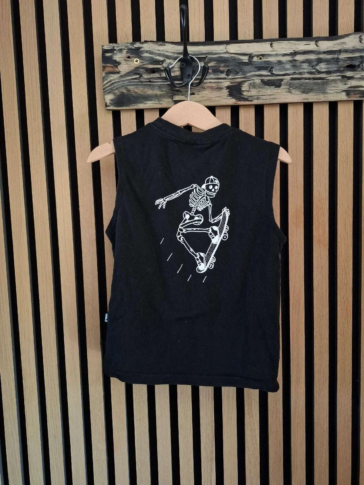 Black kids cut off emo punk vest skeleton skateboard goth