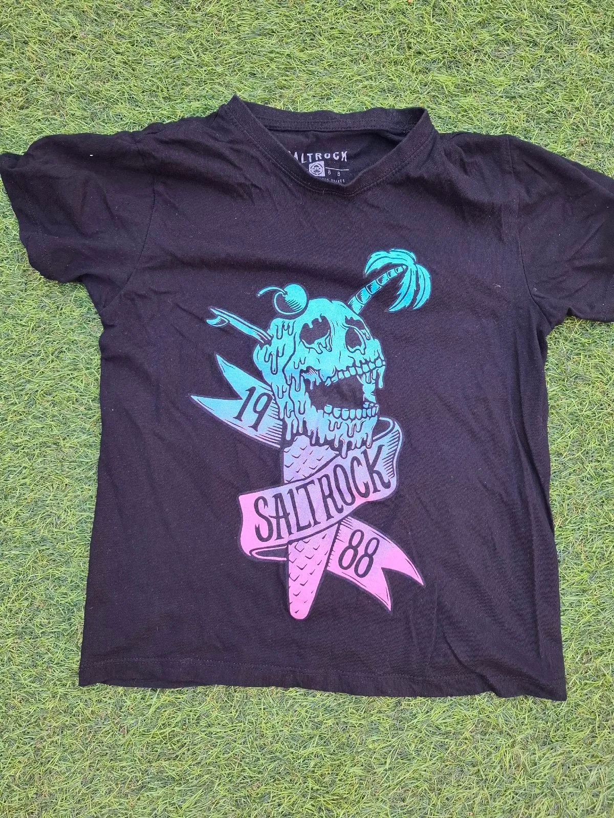 Saltrock emo skate kids top tshirt punk