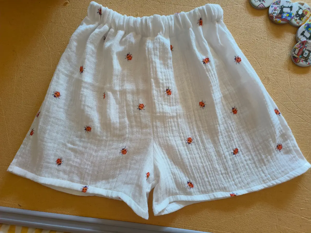 Toddler shorts, fit approx age 2-3