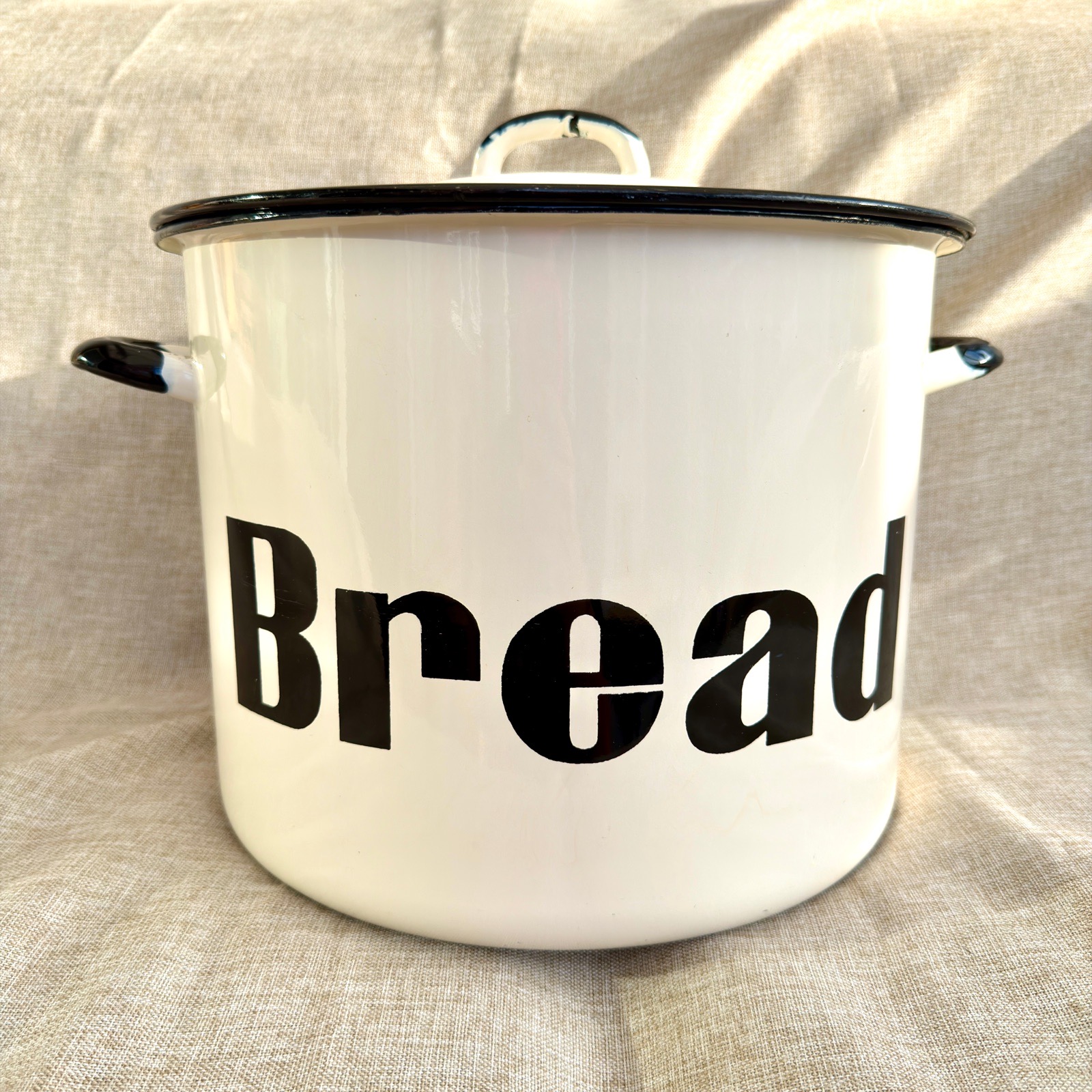 Vintage Large Enamel Bread Bin 30cm Retro Kitchen