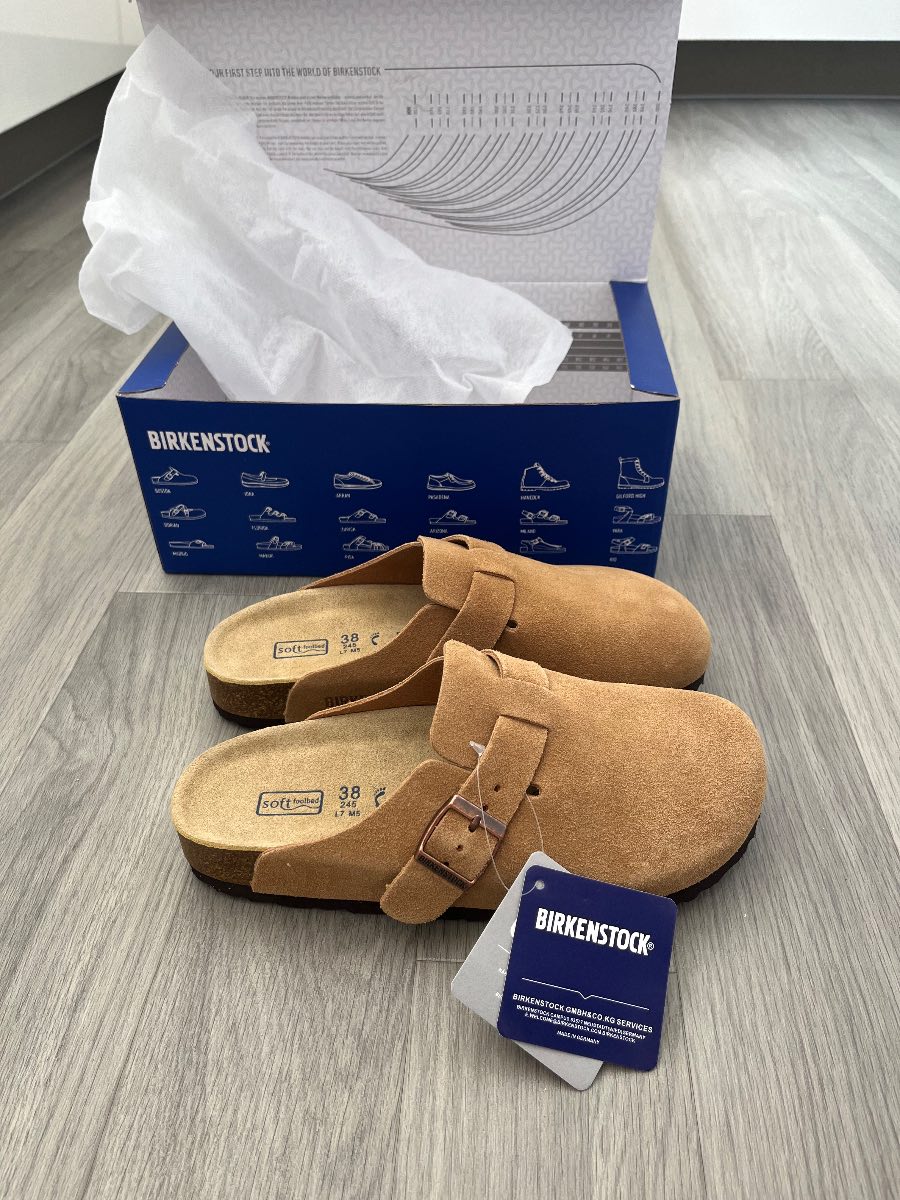 Birkenstock size 5 brown Boston clogs brand new