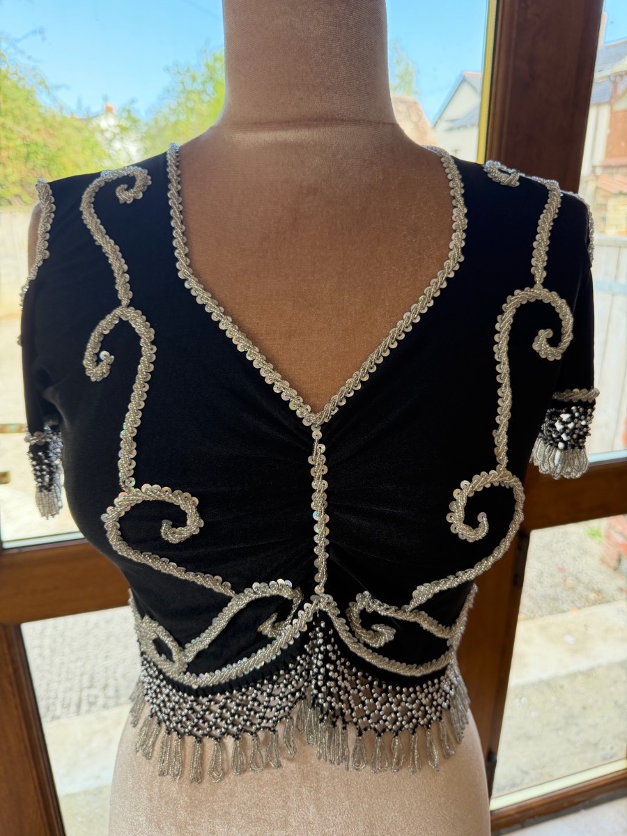 Belly dance black & silver sequin top