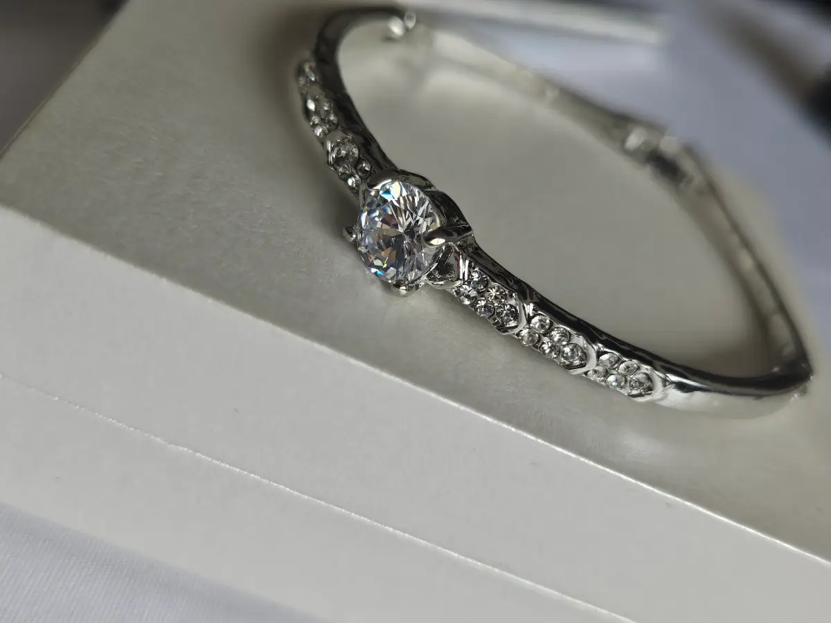 Silver crystal cz solitaire bangle bracelet